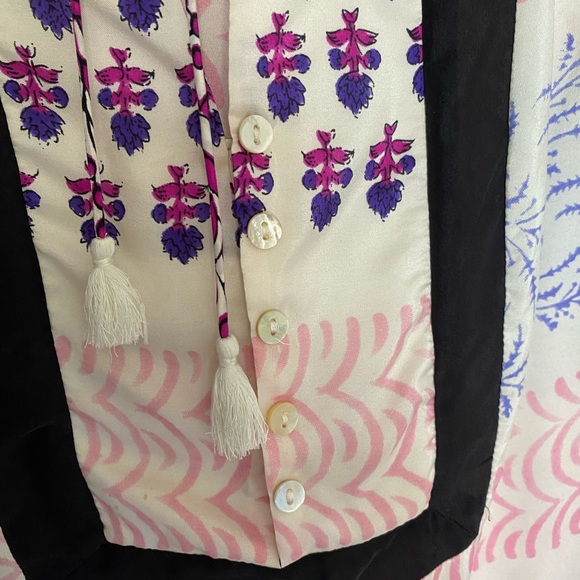 Silk tunic/top.  Boho flair.  Perfect for summer. - Picture 7 of 11